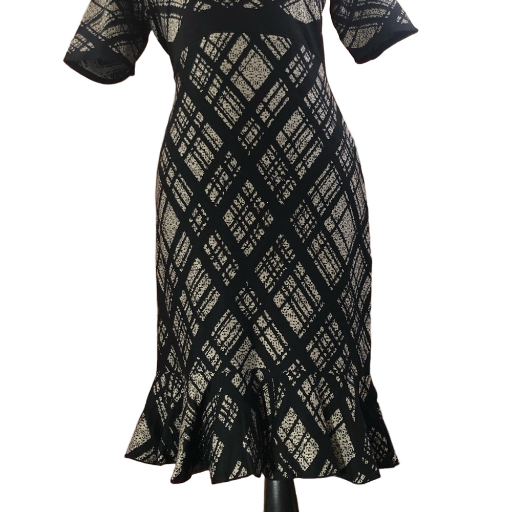 Nina Leonard Plaid Flounce Hem Scoop-Neck Knit Sheath Dress Mink Black Small - Picture 3 of 11